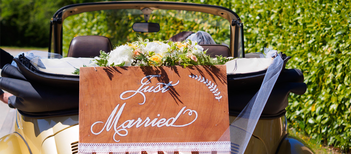 mariage-fleuriste-décoration-voiture-Salon de Provence